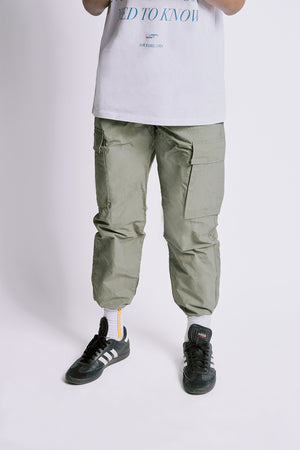 
                
                    Load image into Gallery viewer, Green Cargo Pants 
                
            